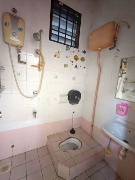 Terraced House for Sale in Taman Mutiara Rini (Skudai) - Ricky Woo - Bathroom - PropertyGuru.com.my