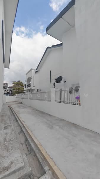 2-storey Terraced House for Sale in Bandar Putra Permai (Seri Kembangan) - Frances Liew - Exterior - PropertyGuru.com.my