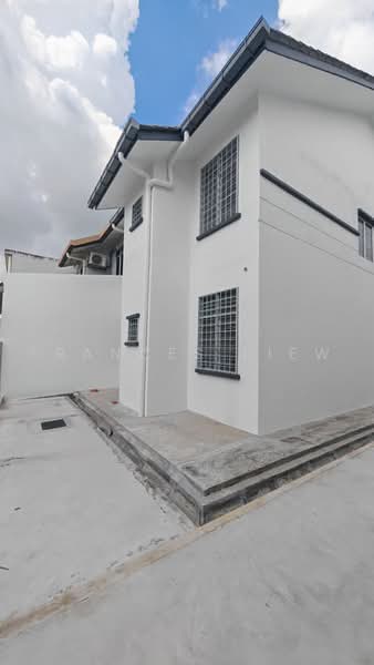 2-storey Terraced House for Sale in Bandar Putra Permai (Seri Kembangan) - Frances Liew - Exterior - PropertyGuru.com.my