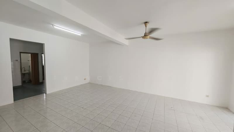 2-storey Terraced House for Sale in Taman Puncak Jalil (Seri Kembangan) - Frances Liew - Living Room - PropertyGuru.com.my