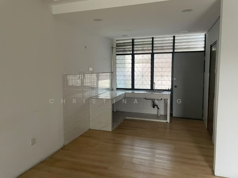 Rumah Teres 2-Tingkat untuk Disewa di Taman Johor Jaya (Johor Bahru) - Christina Ang - Kitchen - PropertyGuru.com.my