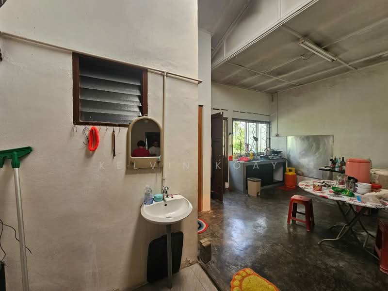 Rumah Teres 1 Tingkat untuk Dijual di Taman Puteri Wangsa (Ulu Tiram) - Kelvin Koay - Kitchen - PropertyGuru.com.my