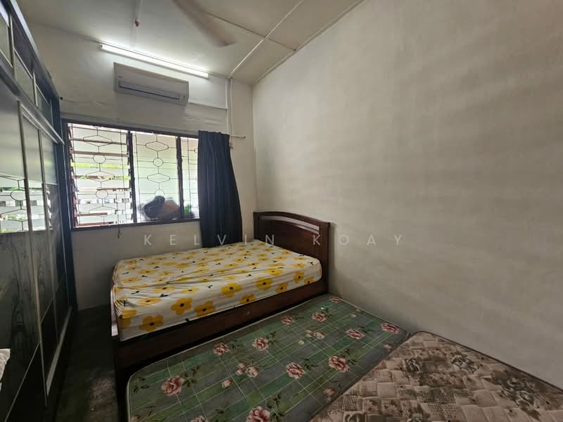 Rumah Teres 1 Tingkat untuk Dijual di Taman Puteri Wangsa (Ulu Tiram) - Kelvin Koay - Bedroom - PropertyGuru.com.my