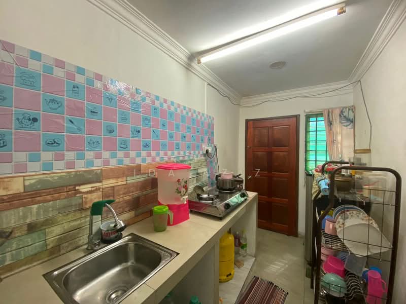 1-storey Terraced House for Sale in Senai (Johor) - Ida Aziz - Kitchen - PropertyGuru.com.my