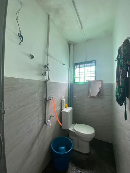 1-storey Terraced House for Sale in Senai (Johor) - Ida Aziz - Bathroom - PropertyGuru.com.my