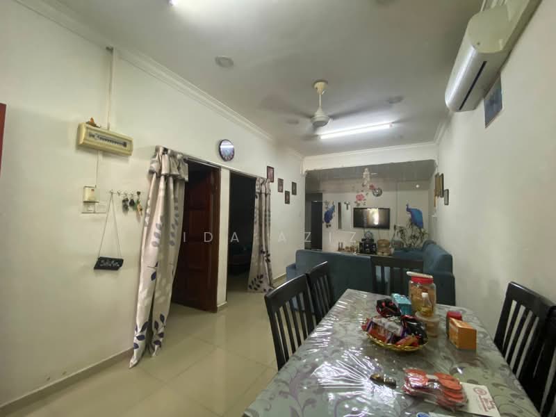 1-storey Terraced House for Sale in Senai (Johor) - Ida Aziz - Living Room - PropertyGuru.com.my