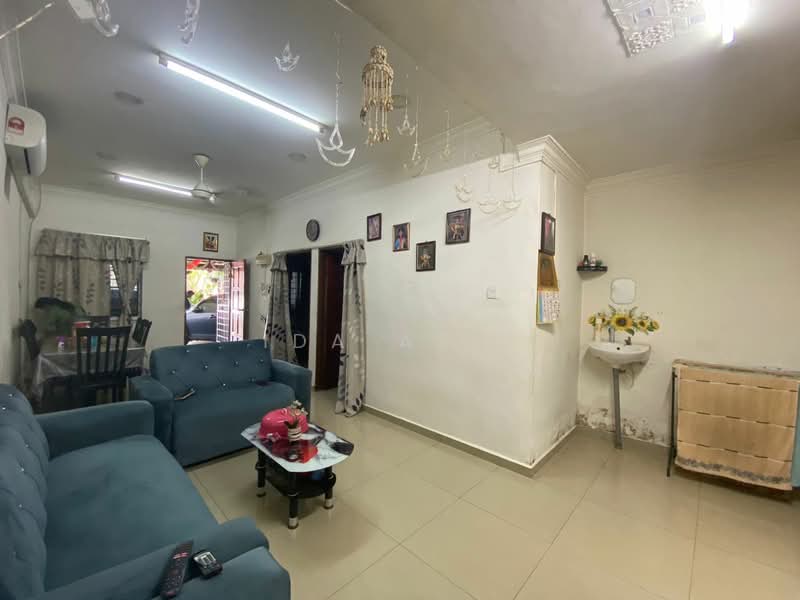 1-storey Terraced House for Sale in Senai (Johor) - Ida Aziz - Living Room - PropertyGuru.com.my