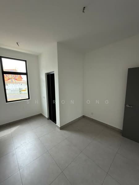 2-storey Terraced House for Sale in Taman Mount Austin (Tebrau) - Sharon Ong - Interior - PropertyGuru.com.my