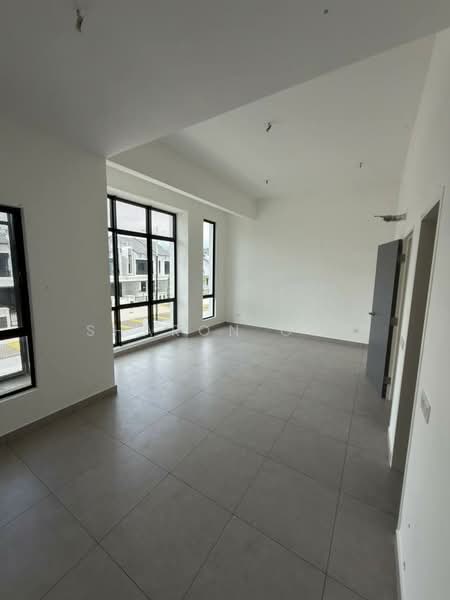 2-storey Terraced House for Sale in Taman Mount Austin (Tebrau) - Sharon Ong - Living Room - PropertyGuru.com.my