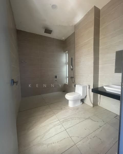 Rumah Berkembar untuk Disewa di Tok Sira (Kuantan) - Kenny Loo - Bathroom - PropertyGuru.com.my