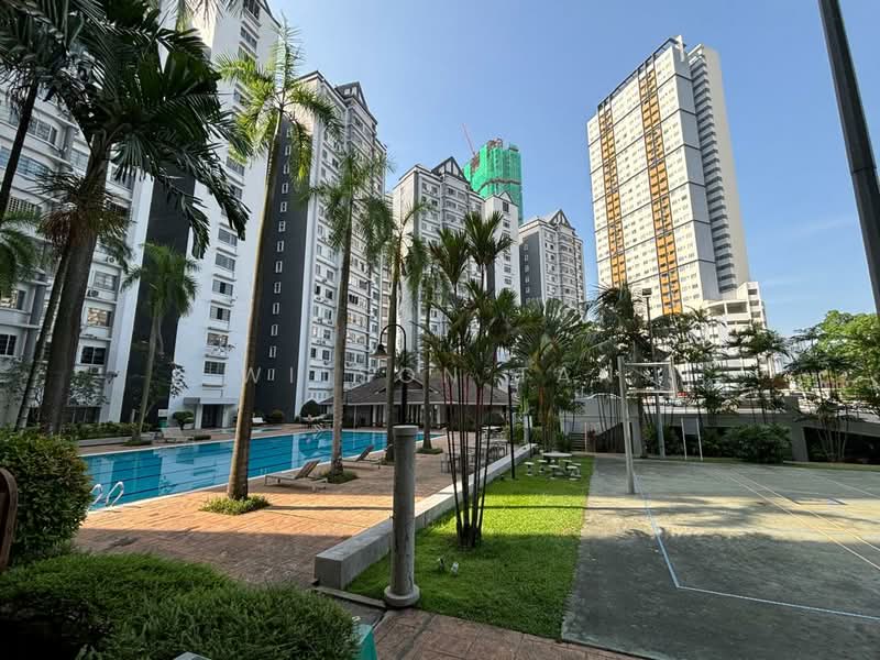 Kondominium untuk Dijual di Danau Impian - Wilson Tan - Pool - PropertyGuru.com.my