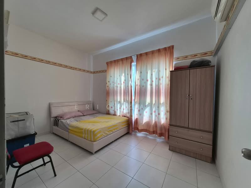 Condominium for Sale at The Golden Triangle Condominium - Eric Kang - Bedroom - PropertyGuru.com.my