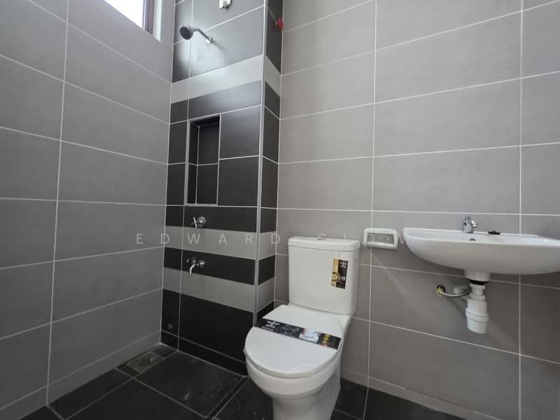 2-storey Terraced House for Rent in Skudai (Johor) - Edward Siow - Bathroom - PropertyGuru.com.my