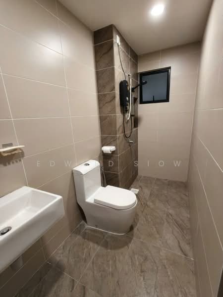 Kondominium untuk Disewa di Veranda Residence - Edward Siow - Bathroom - PropertyGuru.com.my