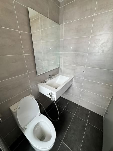 Kondominium untuk Disewa di Platinum Arena - YP Tan - Bathroom - PropertyGuru.com.my