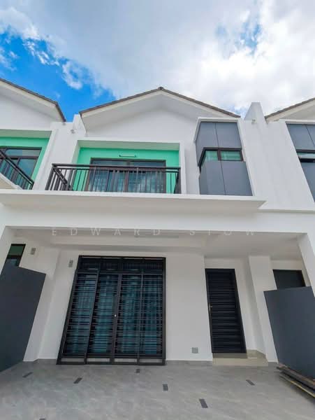 Rumah Teres 2 Tingkat untuk Disewa di Taman Austin Duta (Tebrau) - Edward Siow - Exterior - PropertyGuru.com.my