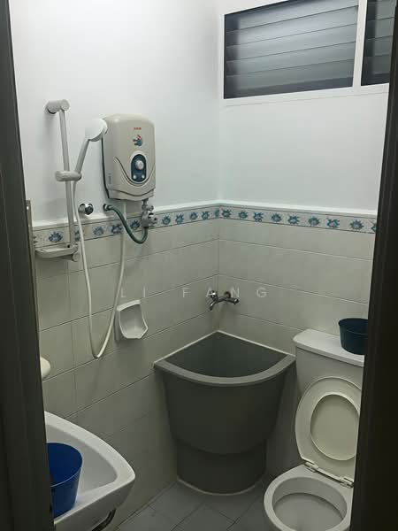 Apartment for Sale at Taman Jelutong - Li Fang - Bathroom - PropertyGuru.com.my
