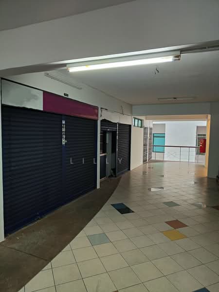 Shop / Office for Rent in Fettes Park (Tanjung Tokong) - Lilly . - Corridor - PropertyGuru.com.my