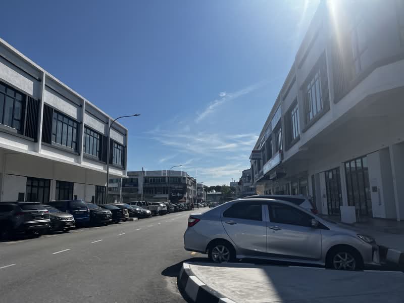 Shop / Office for Sale in Bandar Bukit Tinggi (Klang) - Thien . - Exterior - PropertyGuru.com.my