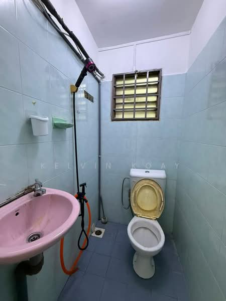 2-storey Terraced House for Sale in Taman Rinting (Masai) - Kelvin Koay - Bathroom - PropertyGuru.com.my