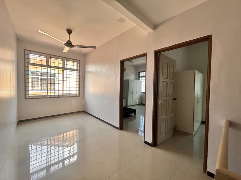 Semi-Detached House for Sale in Taman Megah Ria (Masai) - Seven Tay - PropertyGuru.com.my