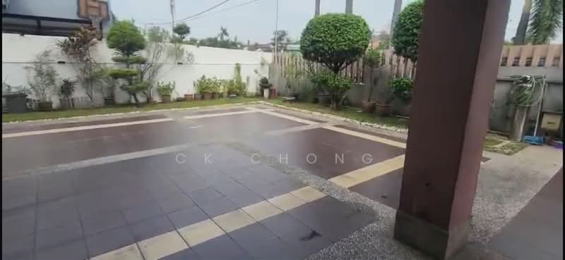 Rumah Berkembar untuk Dijual di Taman Gembira (Jalan Klang Lama (Old Klang Road)) - CK Chong - Garden - PropertyGuru.com.my