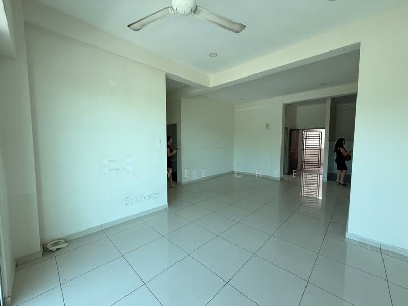 Kondominium untuk Dijual di Delima Emas - Lee Yee Chee - Living Room - PropertyGuru.com.my