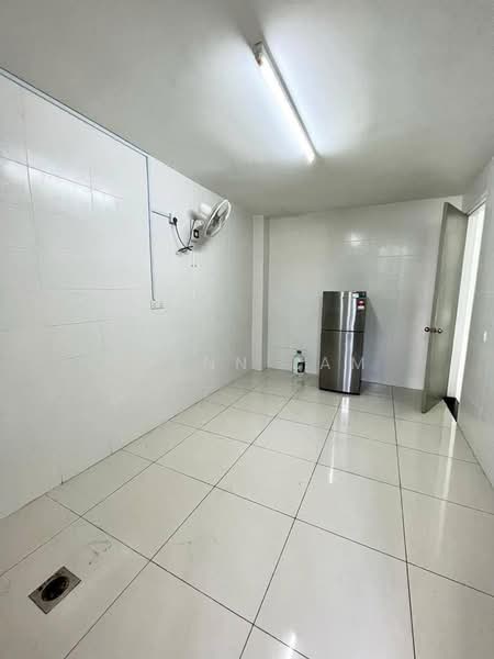 2-storey Terraced House for Sale in Taman Mount Austin (Tebrau) - Elynn Lam - Kitchen - PropertyGuru.com.my