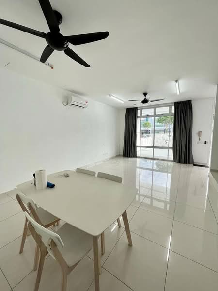 2-storey Terraced House for Sale in Taman Mount Austin (Tebrau) - Elynn Lam - Living Room - PropertyGuru.com.my