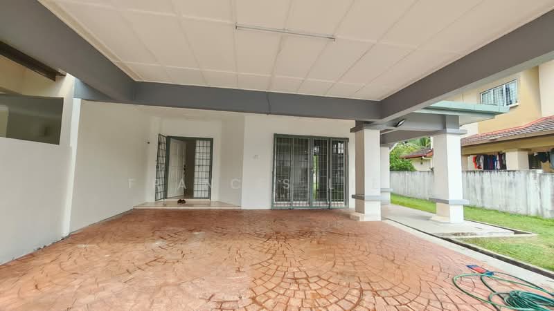 Semi-Detached House for Sale in Bandar Putra Permai (Seri Kembangan) - Frances Liew - Exterior - PropertyGuru.com.my