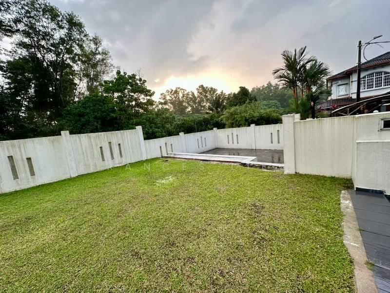 2-storey Terraced House for Sale in Bandar Putra Permai (Seri Kembangan) - Frances Liew - Exterior - PropertyGuru.com.my