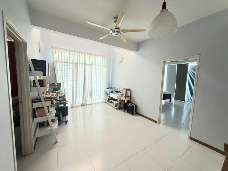 Cluster House for Sale in Taman Skudai Indah (Skudai) - Ee Fong Toh - Living Room - PropertyGuru.com.my