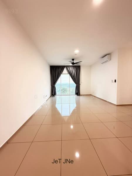 Servis Apartment untuk Disewa di Gravit8, Klang - Grey Ong - Living Room - PropertyGuru.com.my