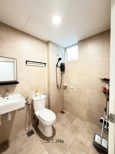 Servis Apartment untuk Disewa di Gravit8, Klang - Grey Ong - Bathroom - PropertyGuru.com.my