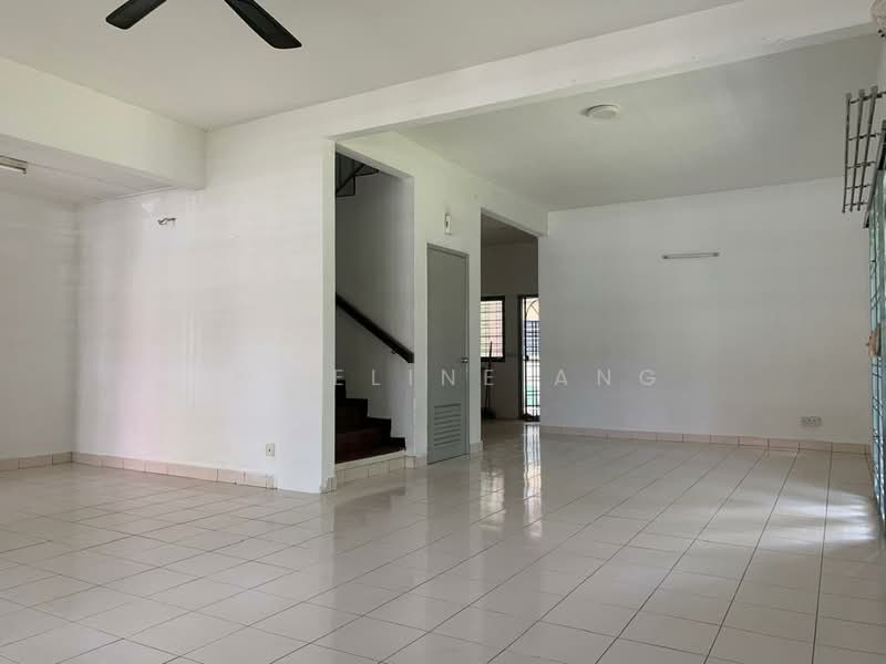 Rumah Teres untuk Disewa di Kota Kemuning (Shah Alam) - ANGELINE ANG - Living Room - PropertyGuru.com.my