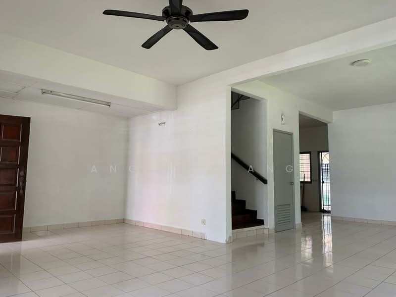 Rumah Teres untuk Disewa di Kota Kemuning (Shah Alam) - ANGELINE ANG - Living Room - PropertyGuru.com.my