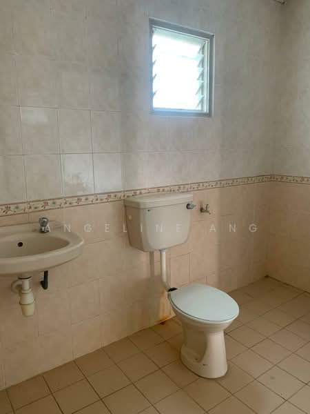 Rumah Teres untuk Disewa di Kota Kemuning (Shah Alam) - ANGELINE ANG - Bathroom - PropertyGuru.com.my