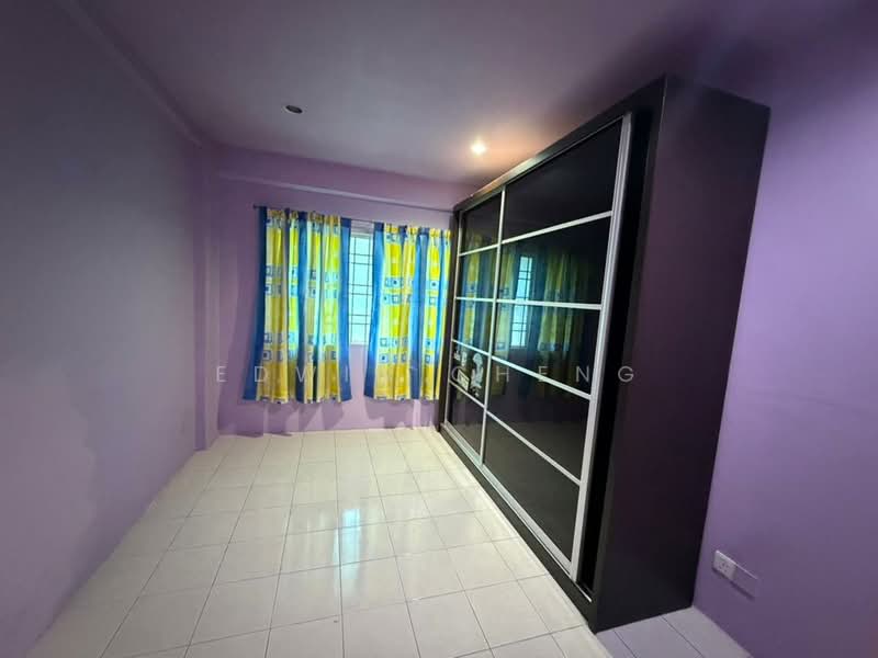 Pangsapuri untuk Dijual di Puncak Baiduri Apartment - Edwin Cheng - Bedroom - PropertyGuru.com.my