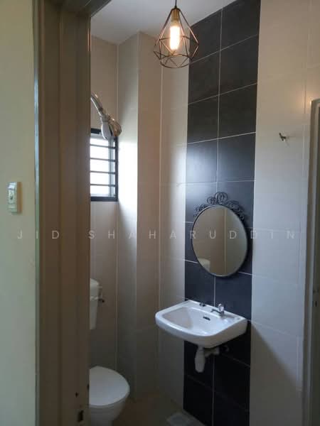 Rumah Teres 2-Tingkat untuk Disewa di Shah Alam (Selangor) - Jid Shaharuddin - Bathroom - PropertyGuru.com.my