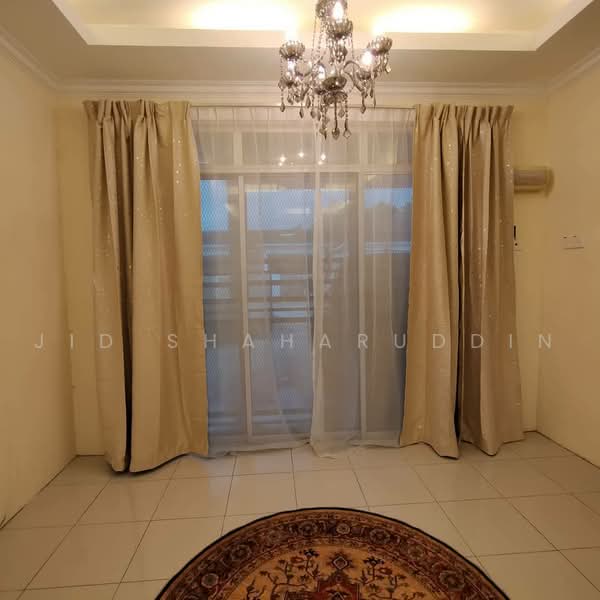 Rumah Teres 2-Tingkat untuk Disewa di Shah Alam (Selangor) - Jid Shaharuddin - Living Room - PropertyGuru.com.my