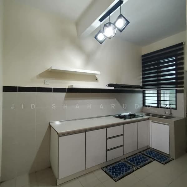 Rumah Teres 2-Tingkat untuk Disewa di Shah Alam (Selangor) - Jid Shaharuddin - Kitchen - PropertyGuru.com.my