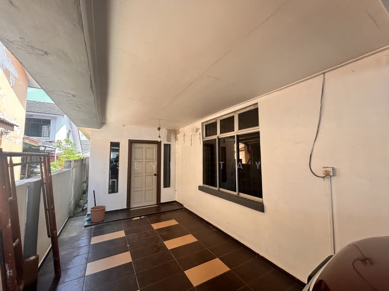 Semi-Detached House for Sale in Taman Megah Ria (Masai) - Seven Tay - PropertyGuru.com.my