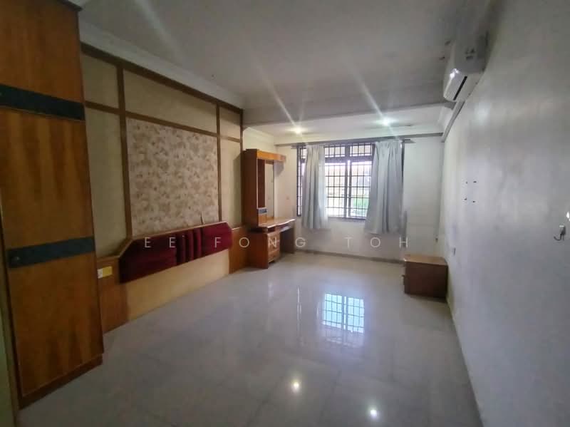 Rumah Teres 2-Tingkat untuk Dijual di Taman Pelangi (Johor Bahru) - Ee Fong Toh - Bedroom - PropertyGuru.com.my