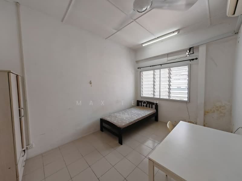 Rumah Teres 2 Tingkat untuk Dijual di Seksyen 17 (Petaling Jaya) - Max Teoh - Bedroom - PropertyGuru.com.my