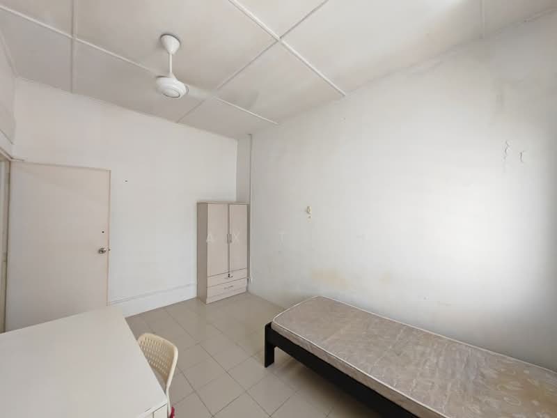 Rumah Teres 2 Tingkat untuk Dijual di Seksyen 17 (Petaling Jaya) - Max Teoh - Bedroom - PropertyGuru.com.my
