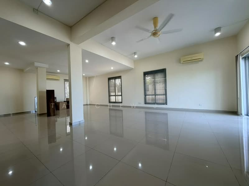 Rumah Berkembar untuk Dijual di Ukay Perdana (Ulu Kelang) - Tan Chew Jiun - Living Room - PropertyGuru.com.my