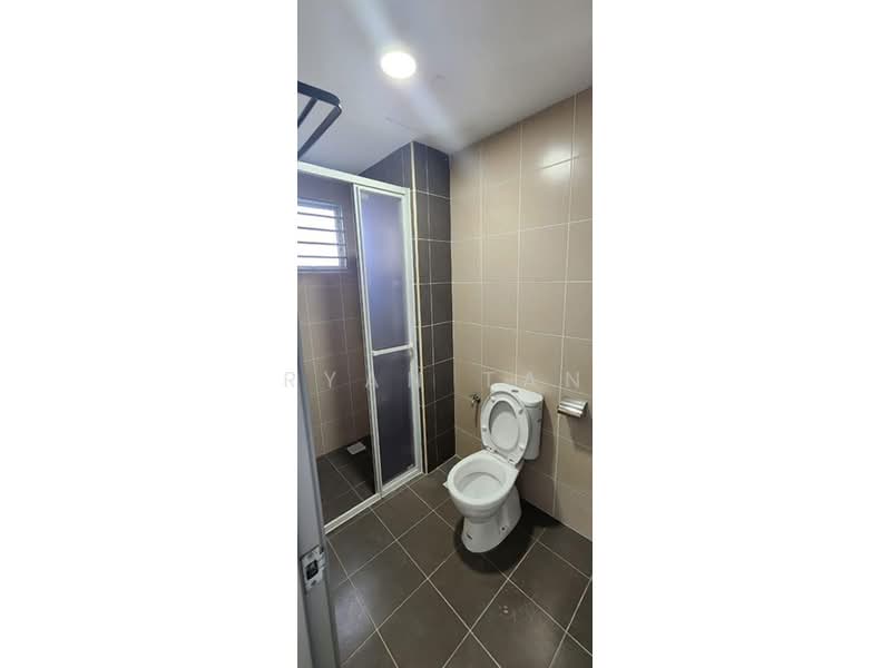 Service Residence for Sale at Serviced Residence @ Razak City Residences (RC Residences) - Ryan Tan - Bathroom - PropertyGuru.com.my