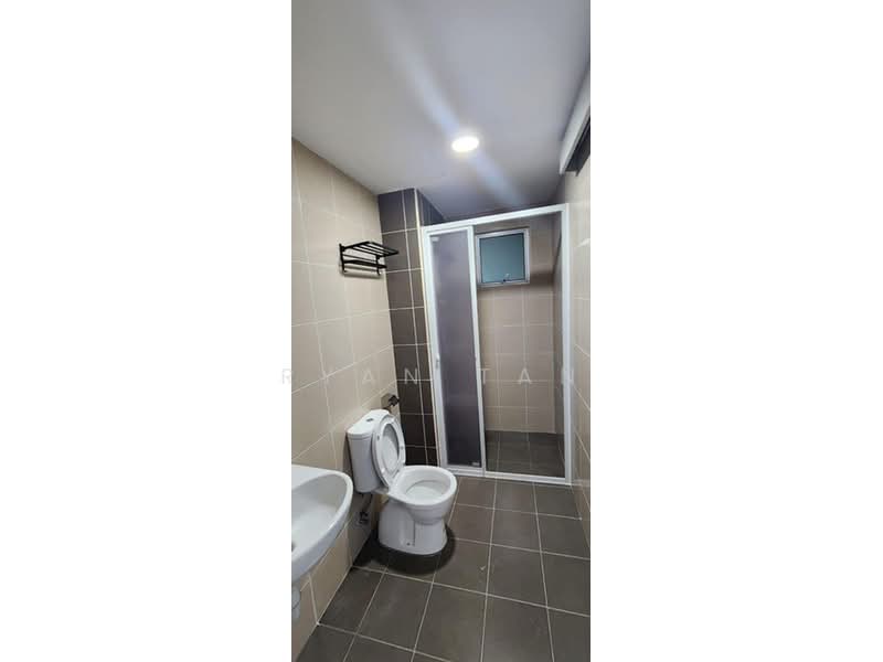 Service Residence for Sale at Serviced Residence @ Razak City Residences (RC Residences) - Ryan Tan - Bathroom - PropertyGuru.com.my