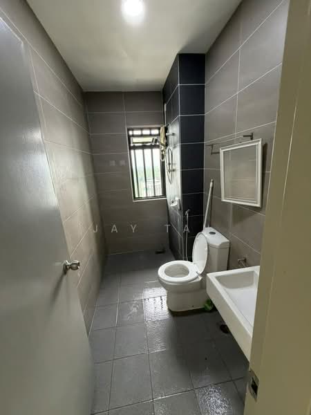 Servis Apartment untuk Disewa di HYVE - Jay Tan - Bathroom - PropertyGuru.com.my