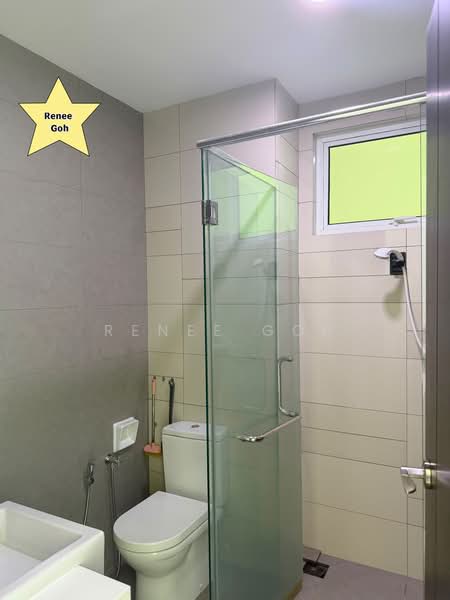 Kediaman Servis untuk Dijual di Setia Tri-angle - Renee Goh - Bathroom - PropertyGuru.com.my